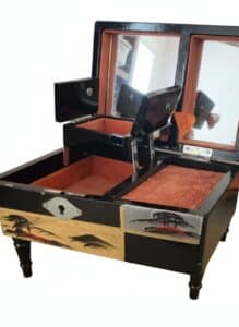 Vintage-Japanese-Lacquerware-Musical-Jewelry-Box-Grand-Piano-Shape-third-image