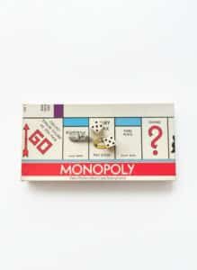Vintage-Parker-Brothers-Monopoly-Board-Game