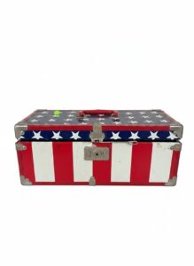 Vintage-Patriotic-Flatware-Storage-Chest-third-image