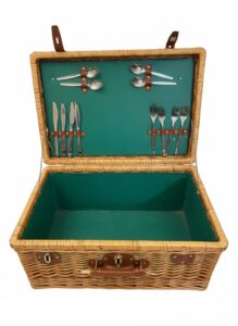 Vintage-Picnic-Basket-Wicker-Set-For-Plates-Glasses-Silverware-Tupperware-second-image