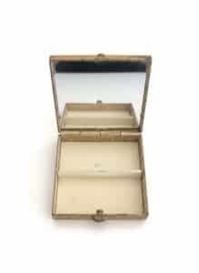 Vintage-Portrait-Pill-Box-second-image