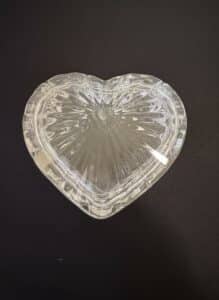 Vintage-Pressed-Glass-Heart-Shaped-Trinket-Box-with-Sunburst-Pattern