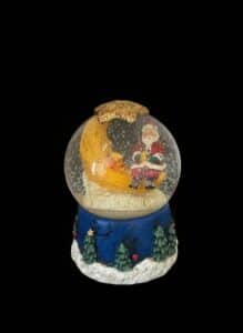Vintage-Santa-and-Moon-Christmas-Snow-Globe-second-image
