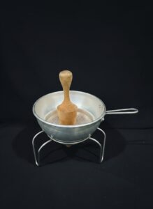 Vintage-Wear-Ever-Aluminum-Food-Mill-or-Strainer-w-or-stand-And-Pestle-second-image