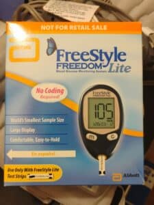 Abbott-FreeStyle-Freedom-Lite-Blood-Glucose-Monitoring-System-1