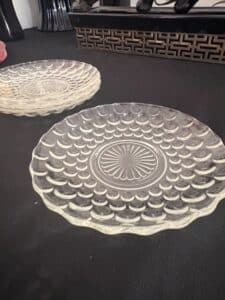 Anchor-Hocking-Bubble-Clear-Glass-Plates-second-image