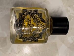 Annick-Goutal-Eau-dHadrien-Eau-de-Toilette-Miniature-Splash-1