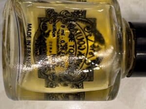 Annick-Goutal-Eau-dHadrien-Eau-de-Toilette-Miniature-Splash-second-image-1