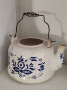 Blue-Onion-Pattern-Ceramic-Teapot