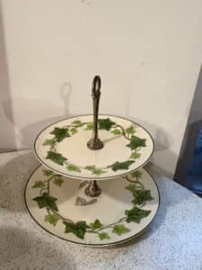 FRANCISCAN-IVY-Tiered-Cake-or-Display-Stand-Server