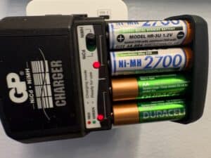 GP-NiCd-or-NiMH-Battery-Charger-with-Sanyo-and-Duracell-AA-Batteries-second-image-1