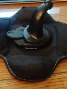 Garmin-Portable-Bean-Bag-Weighted-Dash-Mount-1
