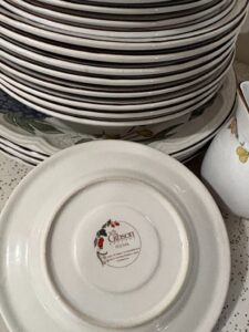 Gibson-Housewares-Festival-Pattern-Dinnerware-Set