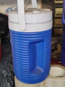 Igloo-Legend-Gallon-Beverage-Cooler-B-1