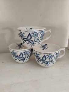 Johnson-Brothers-Friendly-Village-teacup-second-image