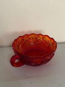 L.E.-Smith-Quintec-Pattern-Amberina-Glass-Nappy-fourth-image