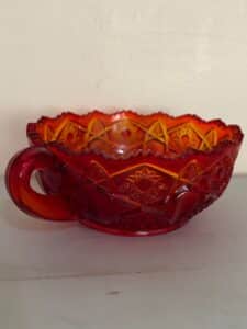 L.E.-Smith-Quintec-Pattern-Amberina-Glass-Nappy-third-image