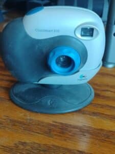Logitech-ClickSmart-Digital-Camera-1