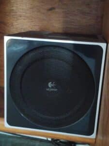Logitech-Z-Subwoofer-1