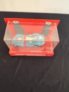 Mini-Motorific-Motorized-Racing-Car-second-image