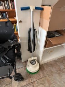 Oreck-Orbiter-Floor-Machine-1