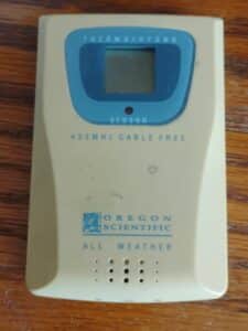 Oregon-Scientific-THGR-All-Weather-Thermo-Hygro-Sensor-1