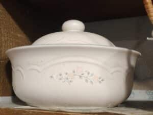 Pfaltzgraff-Remembrance-Covered-Casserole-1