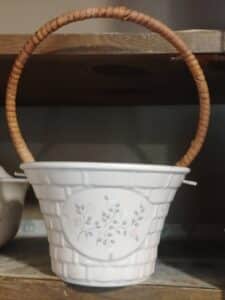 Pfaltzgraff-Tea-Rose-Basket-1