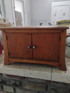 Philco-Transitone-Table-Radio-in-Wooden-Cabinet-second-image