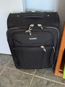 Samsonite-Softside-Spinner-Carry-On-Luggage-1