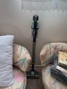 Shark-Rocket-Pro-Cordless-Stick-Vacuum-IZC