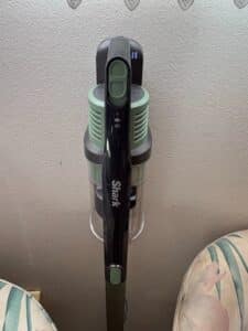 Shark-Rocket-Pro-Cordless-Stick-Vacuum-IZC-second-image