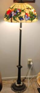 Tiffany-Style-Floral-Leaded-Glass-Floor-Lamp