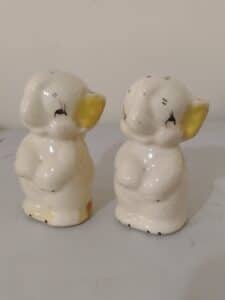 Vintage-Anthropomorphic-Elephant-Salt-and-Pepper-Shakers