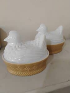 Vintage-Avon-Milk-Glass-Hen-on-Nest-Covered-Dish-second-image