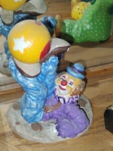 Vintage-Ceramic-Clown-Figurine-with-Ball