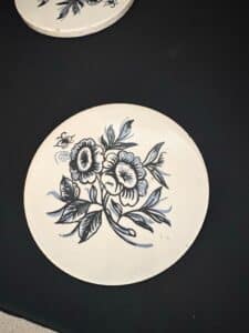 Vintage-Ceramic-Floral-Trivet