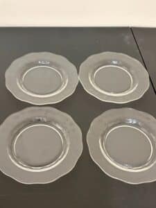 Vintage-Clear-Glass-Scalloped-Edge-Plates