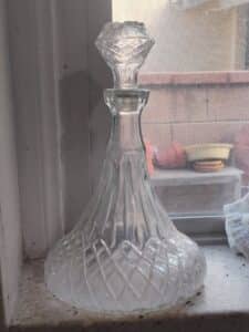 Vintage-Diamond-Cut-Glass-Ships-Decanter