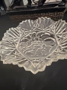 Vintage-Federal-Glass-Pioneer-Fruit-Pattern-Ruffled-Bowl-second-image