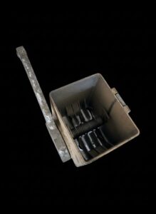 Vintage-Hand-Cranked-Ice-Crusher-third-image