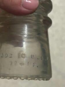 Vintage-Hemingray-Clear-Glass-Insulator-third-image