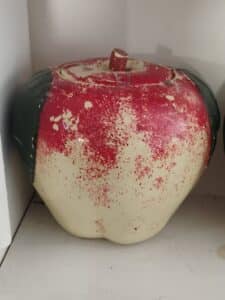Vintage-Hull-Pottery-Blushing-Apple-Cookie-Jar