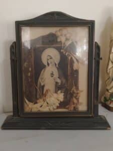 Vintage-Immaculate-Heart-of-Mary-Swivel-Frame