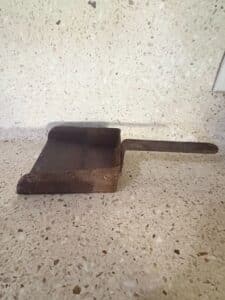Vintage-Industrial-Handheld-Metal-Scoop