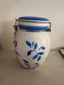 Vintage-Inspirado-IDC-Stonelite-Blue-Leaf-Canister