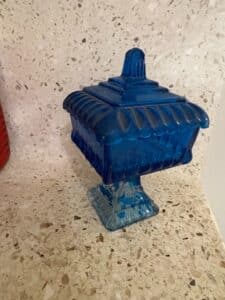 Vintage-Jeannette-Glass-Cobalt-Blue-Wedding-Box-Pedestal-Candy-Dish
