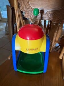 Vintage-Looney-Tunes-Bugs-Bunny-Snow-Cone-Maker