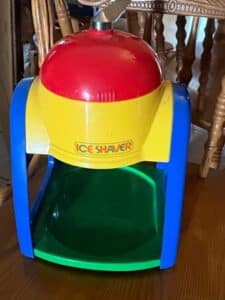 Vintage-Looney-Tunes-Bugs-Bunny-Snow-Cone-Maker-second-image