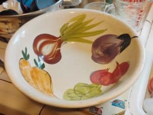 Vintage-Mancioli-Hand-Painted-Vegetable-Motif-Serving-Bowl